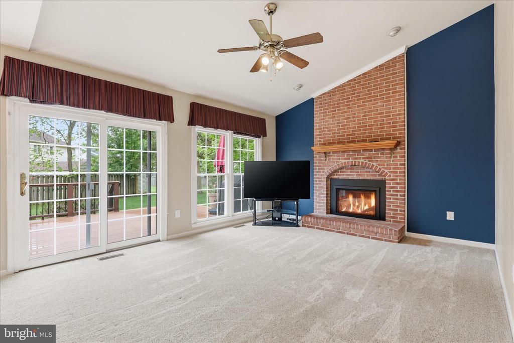 8065 CRIMSON LEAF COURT