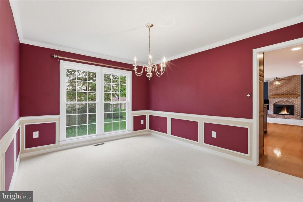 8065 CRIMSON LEAF COURT