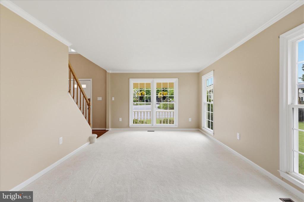 8065 CRIMSON LEAF COURT