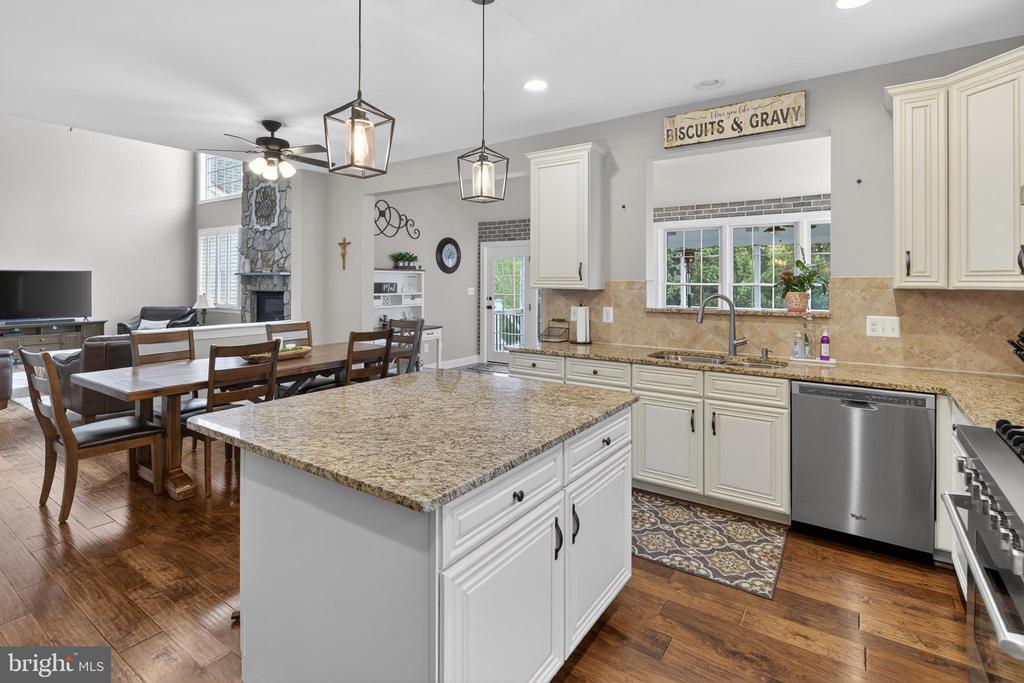 15709 TANNING HOUSE PLACE