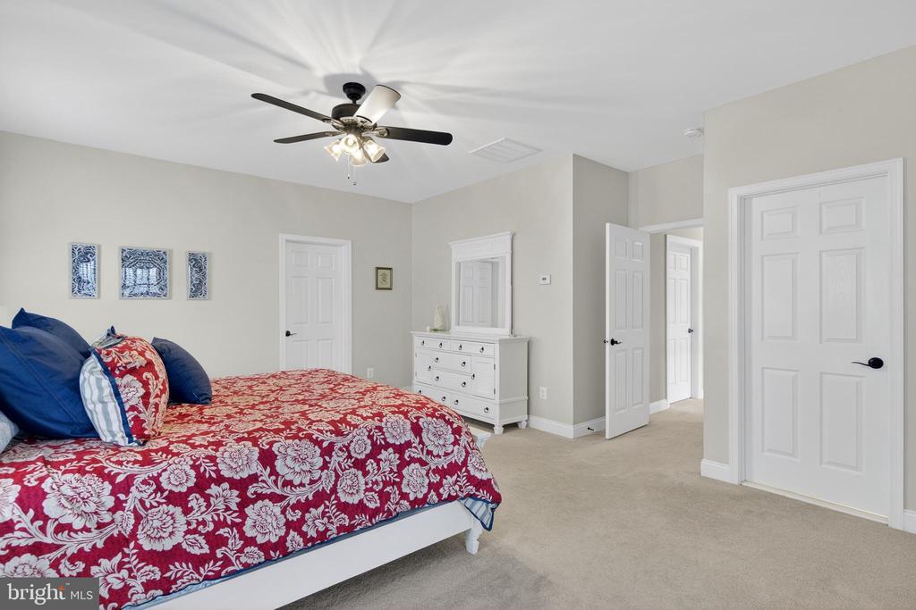 15709 TANNING HOUSE PLACE