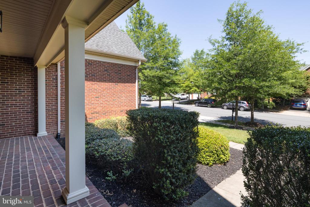 15709 TANNING HOUSE PLACE