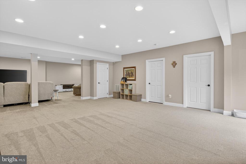 15709 TANNING HOUSE PLACE