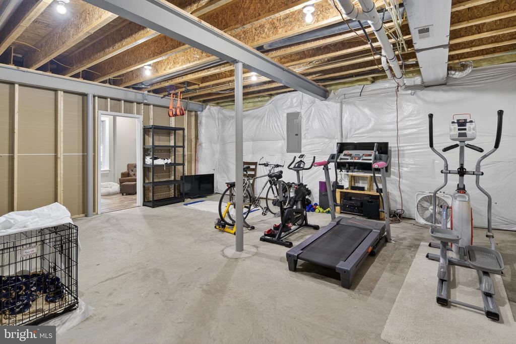 15709 TANNING HOUSE PLACE