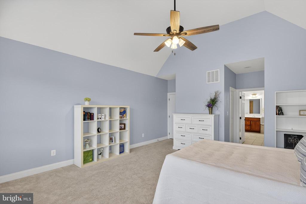 15709 TANNING HOUSE PLACE