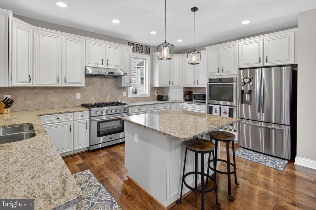 15709 TANNING HOUSE PLACE