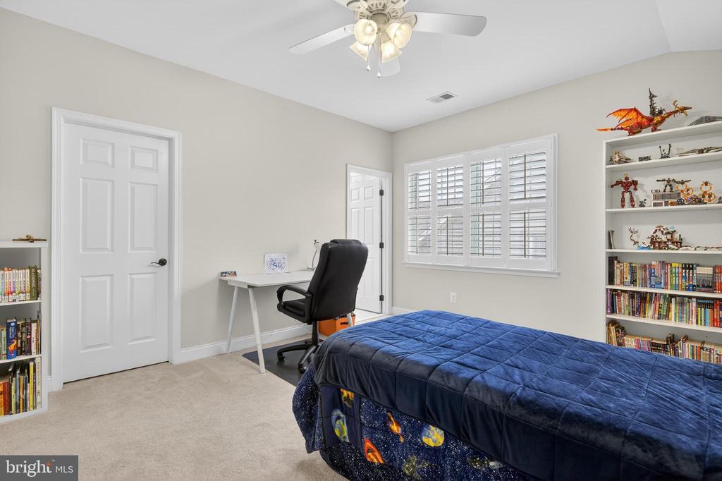 15709 TANNING HOUSE PLACE