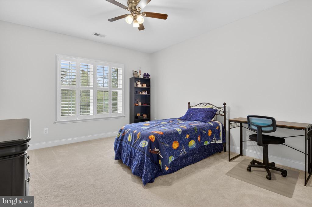 15709 TANNING HOUSE PLACE