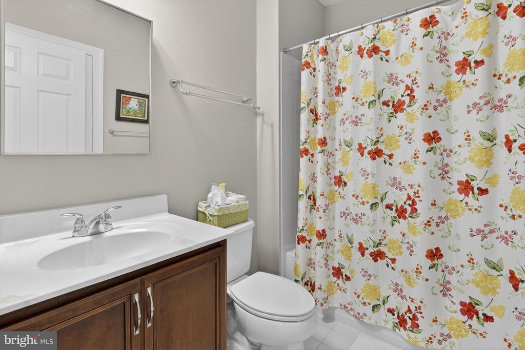15709 TANNING HOUSE PLACE