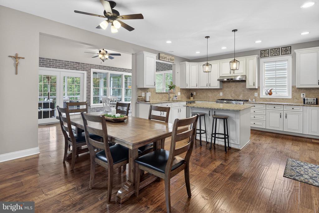 15709 TANNING HOUSE PLACE