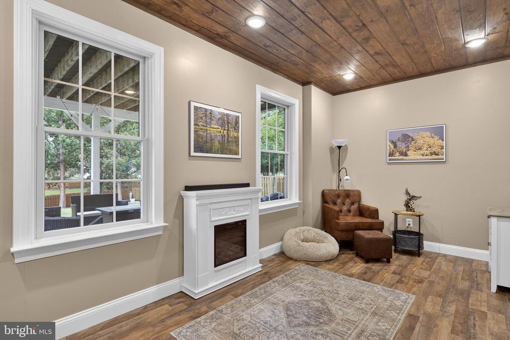 15709 TANNING HOUSE PLACE
