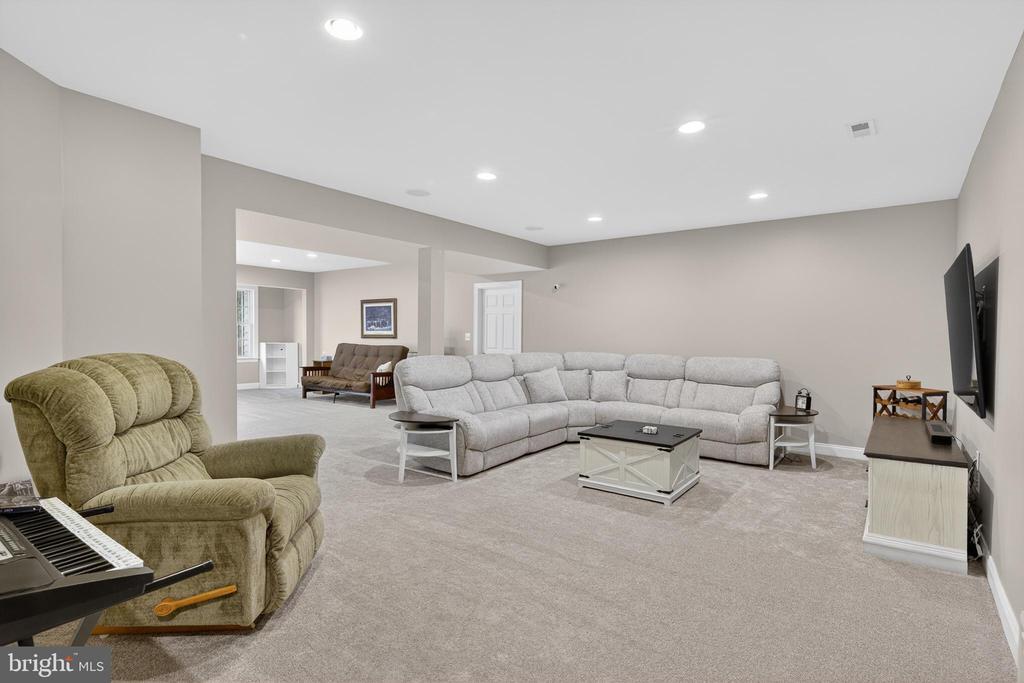 15709 TANNING HOUSE PLACE