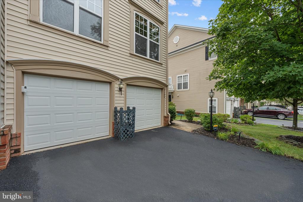 9155 RIBBON FALLS LOOP