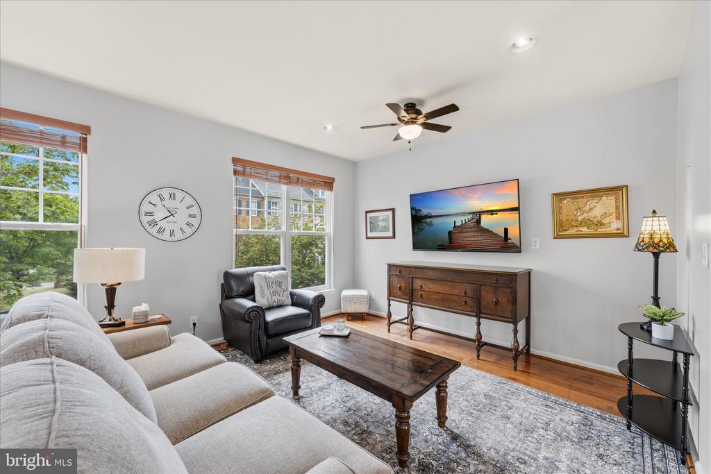 9155 RIBBON FALLS LOOP