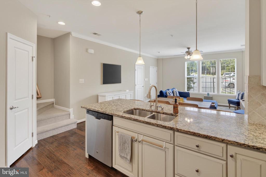 7574 BRUNSON CIRCLE
