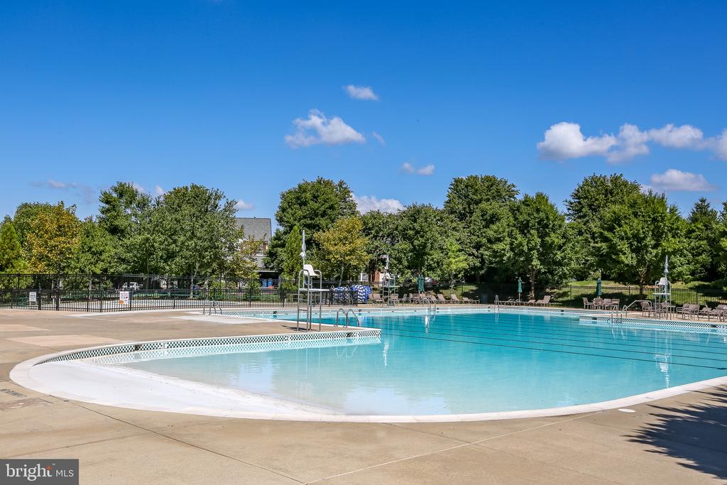5779 COACHVIEW COURT
