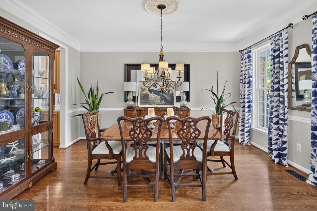 5779 COACHVIEW COURT