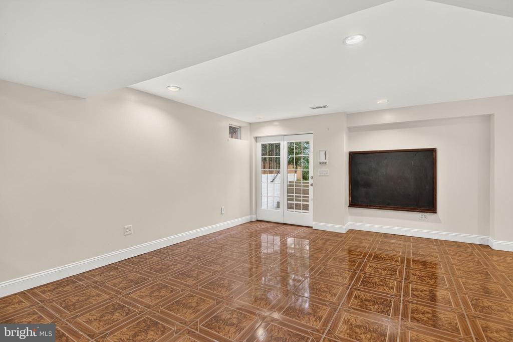 15039 GAINES MILL CIRCLE