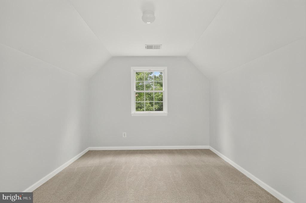15039 GAINES MILL CIRCLE