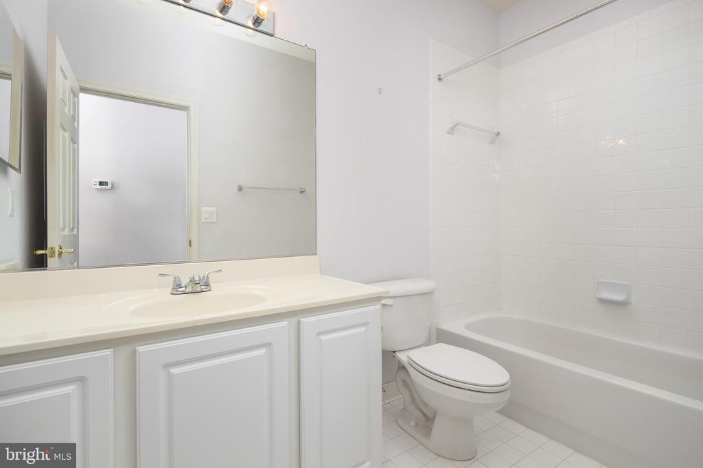 18 CHANTILLY PLACE