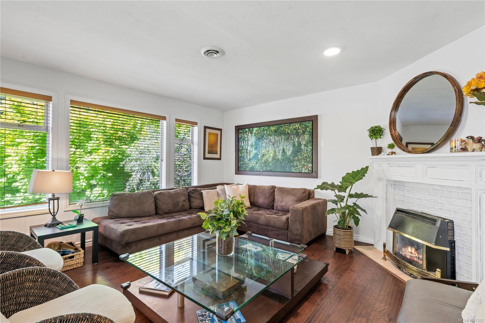 309 Nottingham Dr