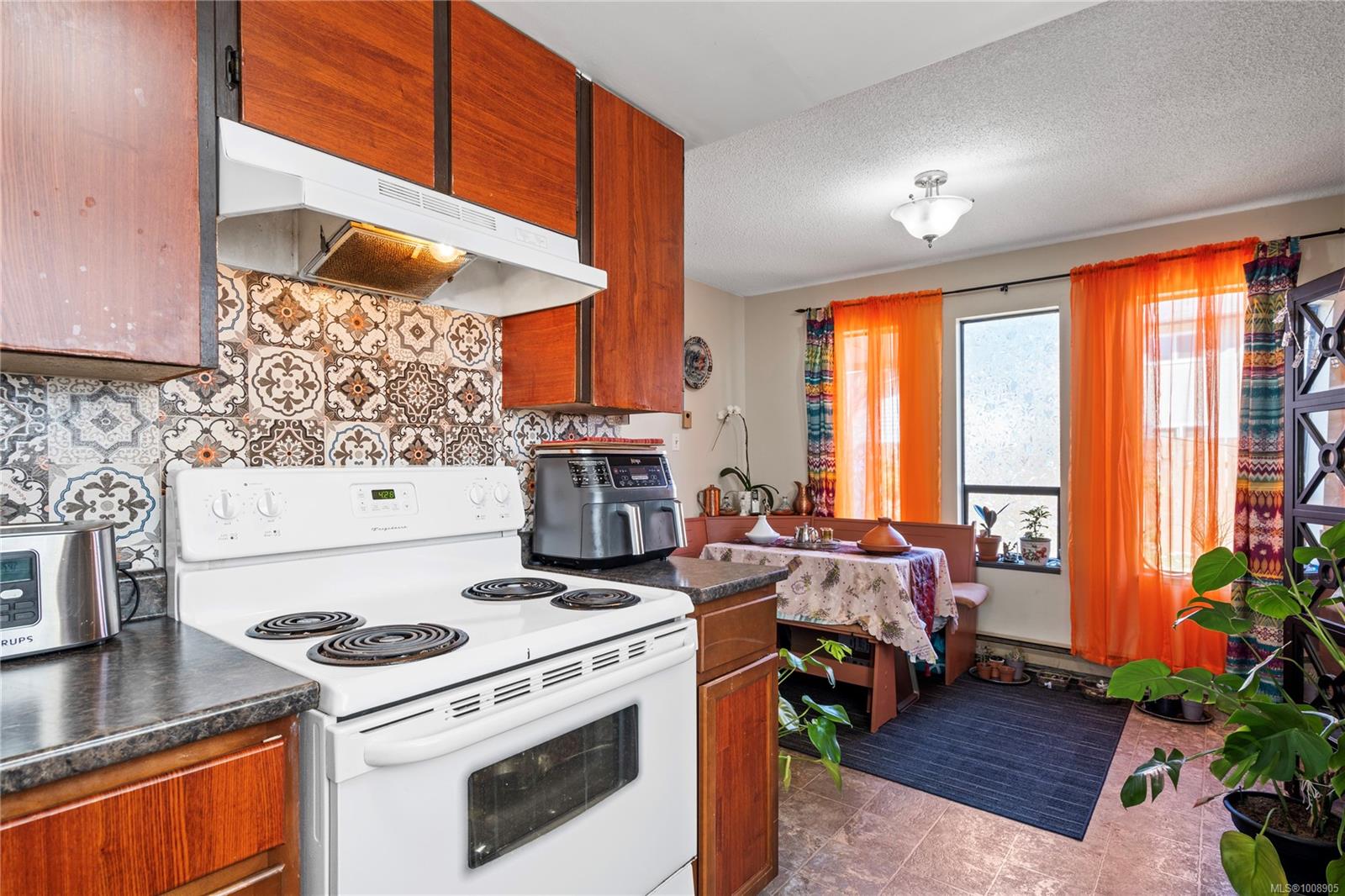 1060 St. George Cres # B