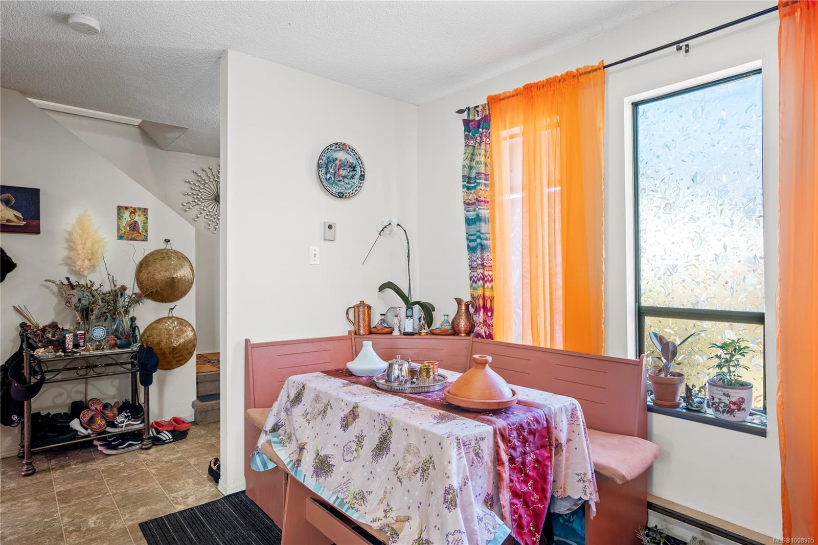 1060 St. George Cres # B
