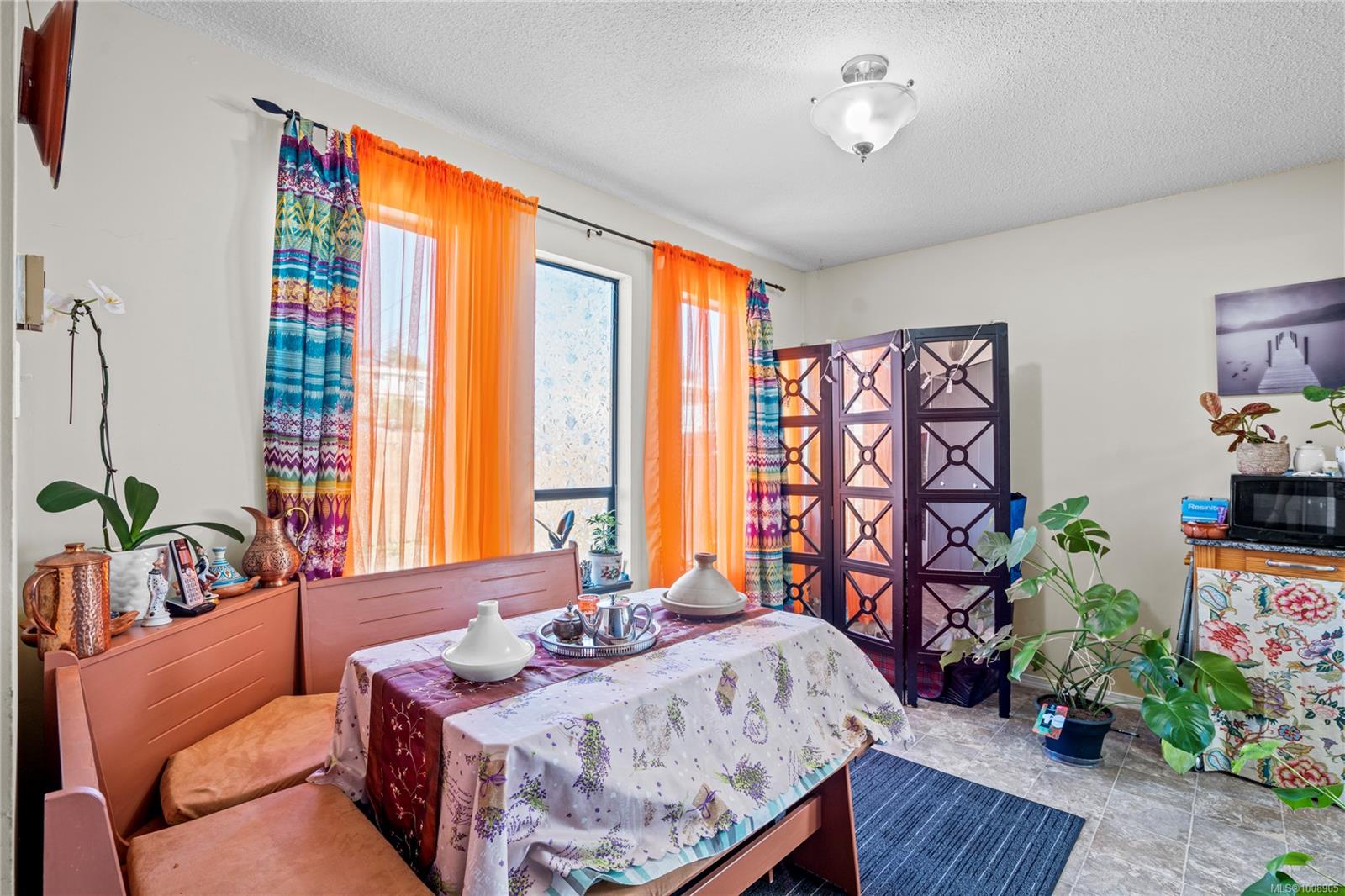 1060 St. George Cres # B