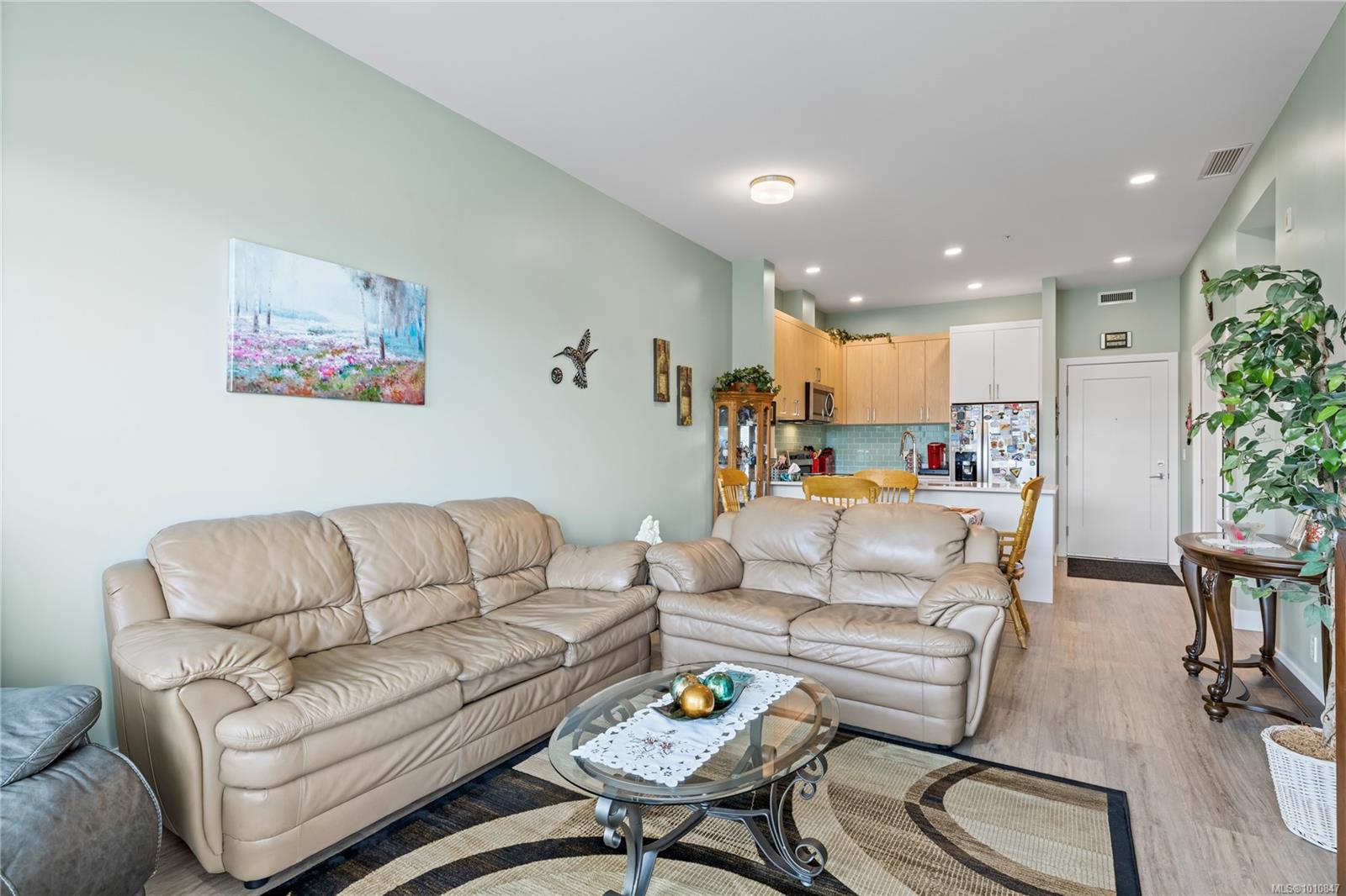 6540 Metral Dr # 501