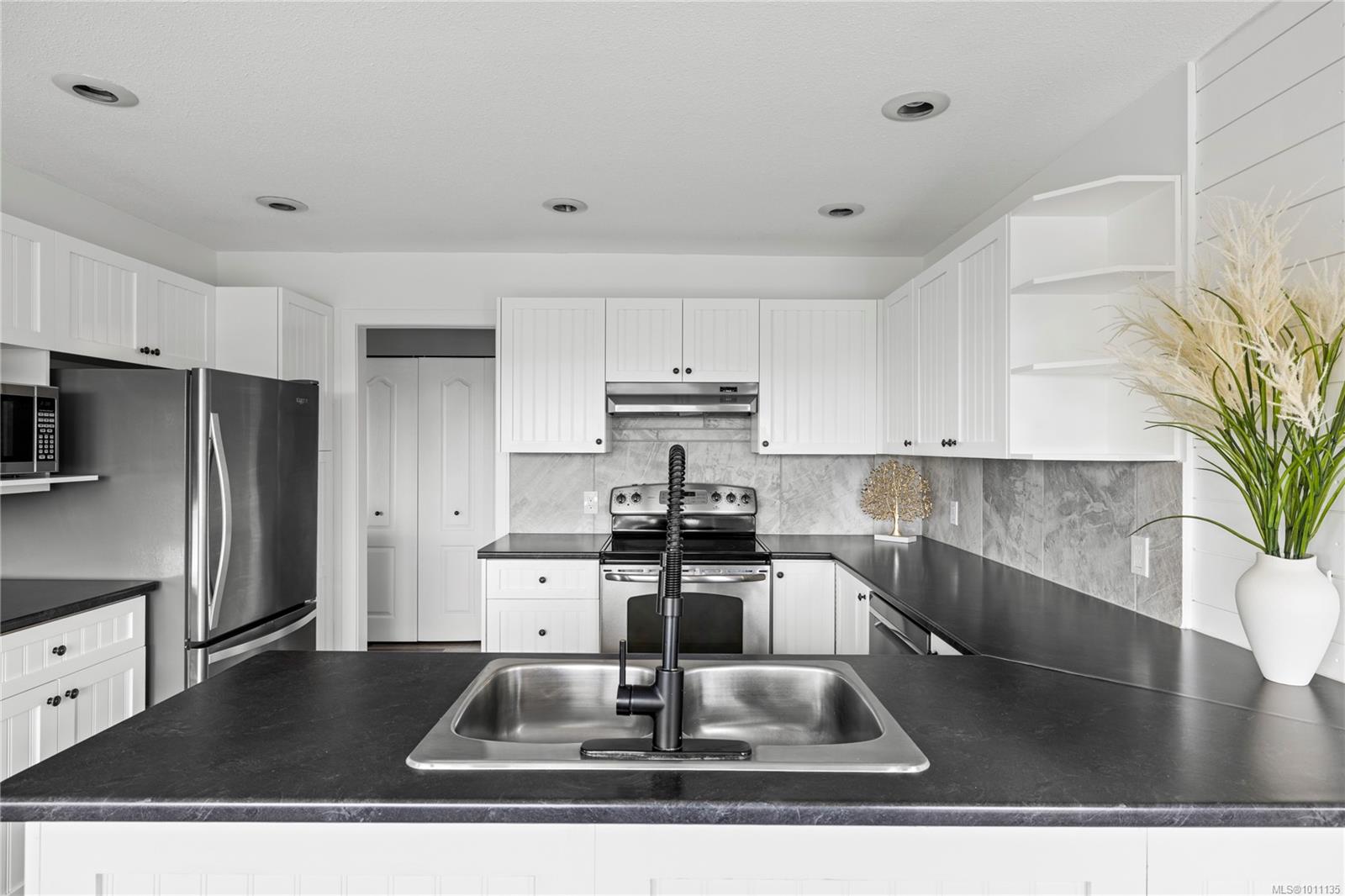 6239 Scollos Pl