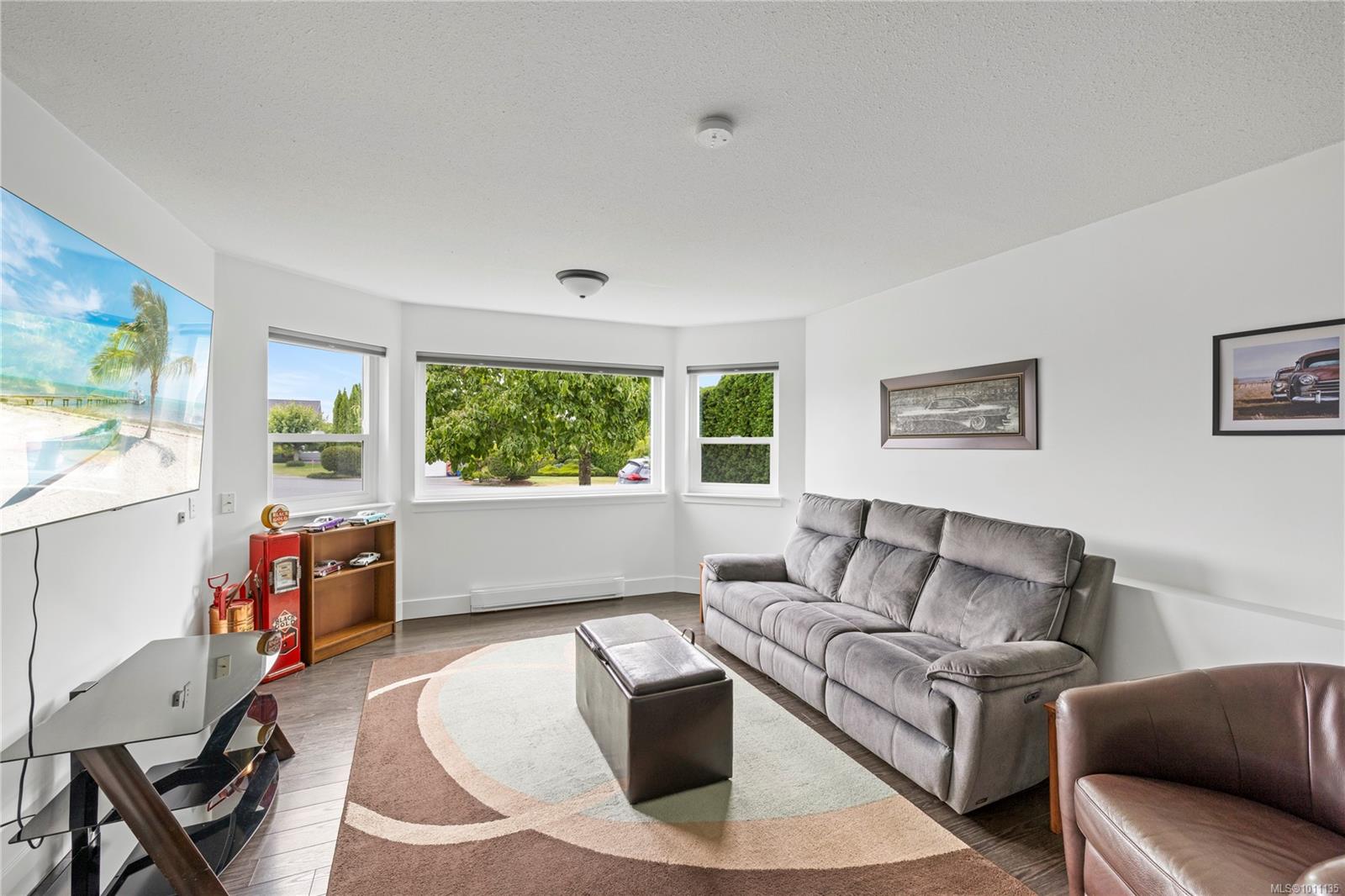 6239 Scollos Pl