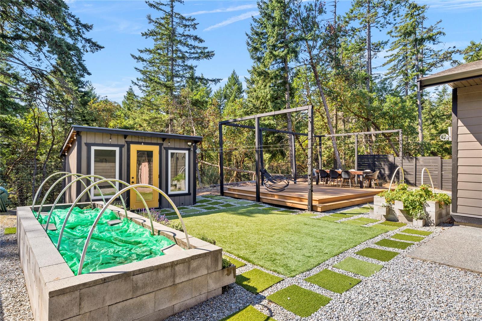 228 Crestline Terr