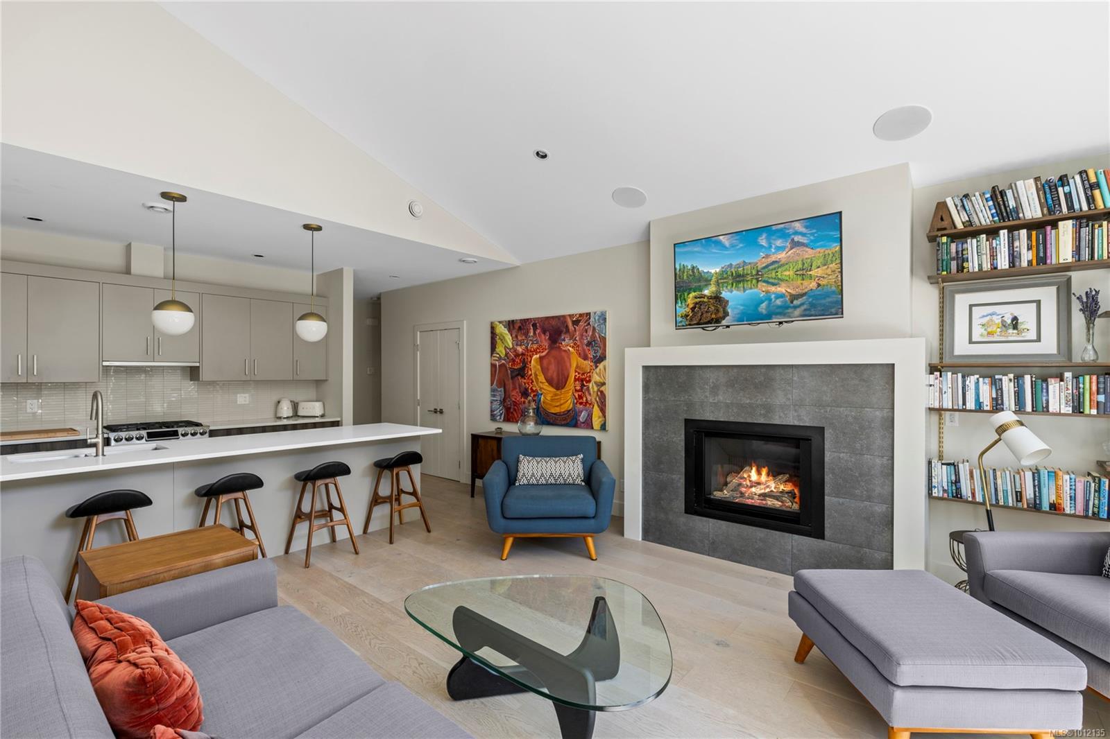228 Crestline Terr