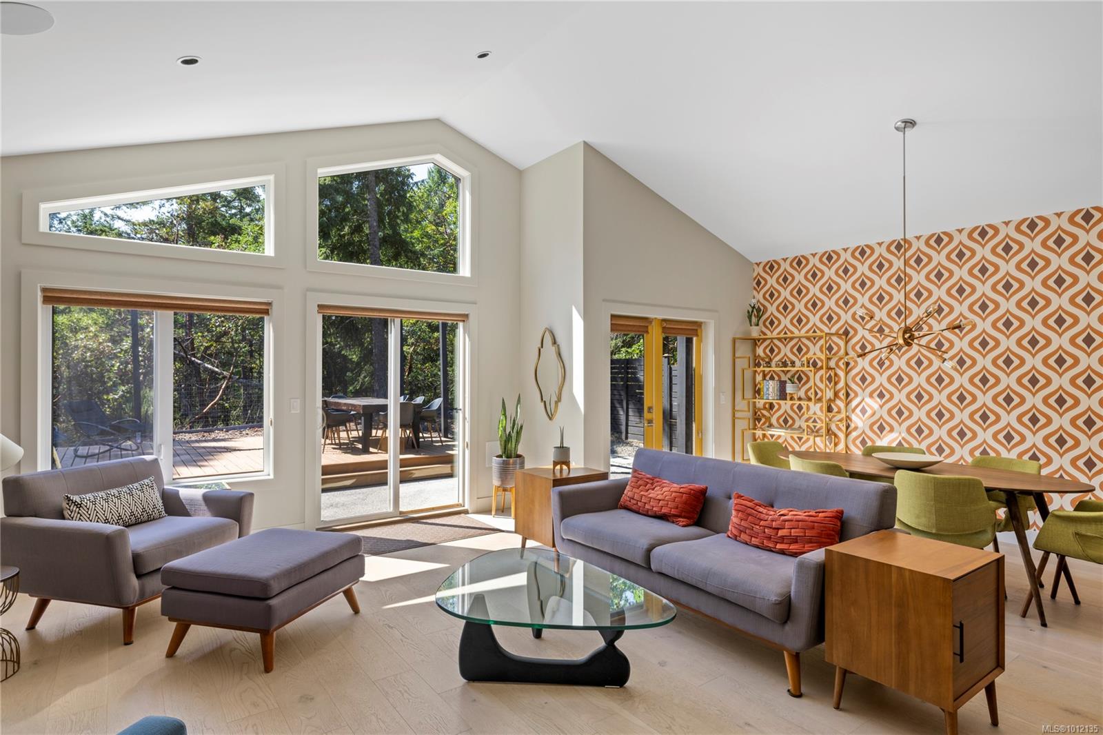 228 Crestline Terr