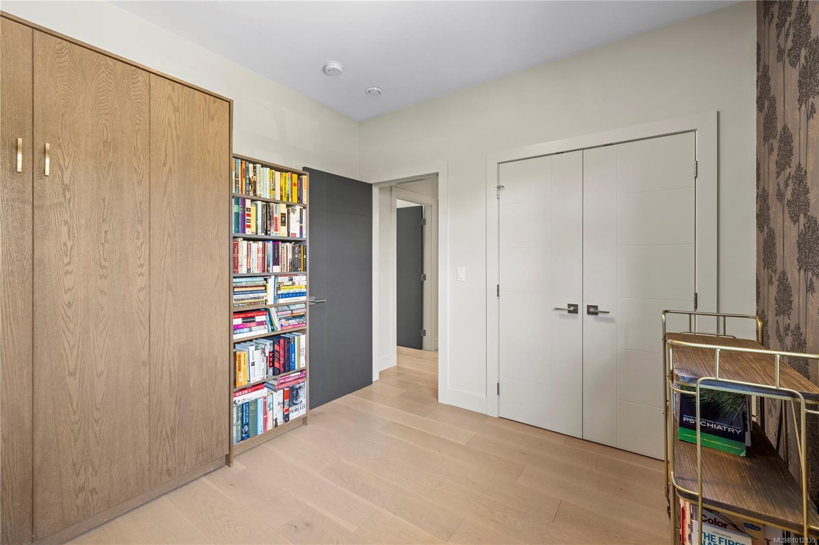 228 Crestline Terr