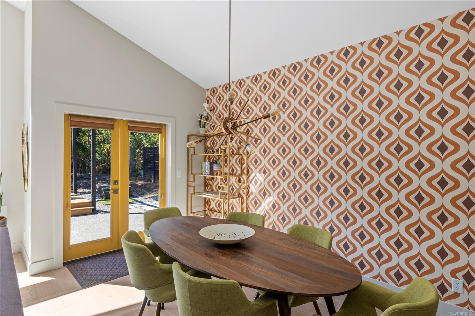 228 Crestline Terr