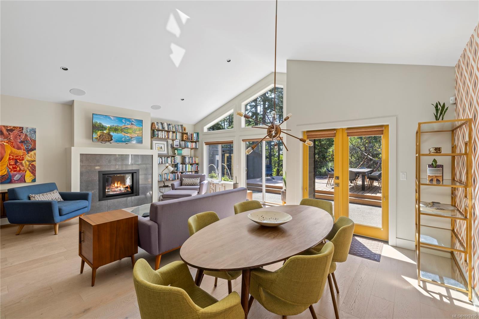 228 Crestline Terr