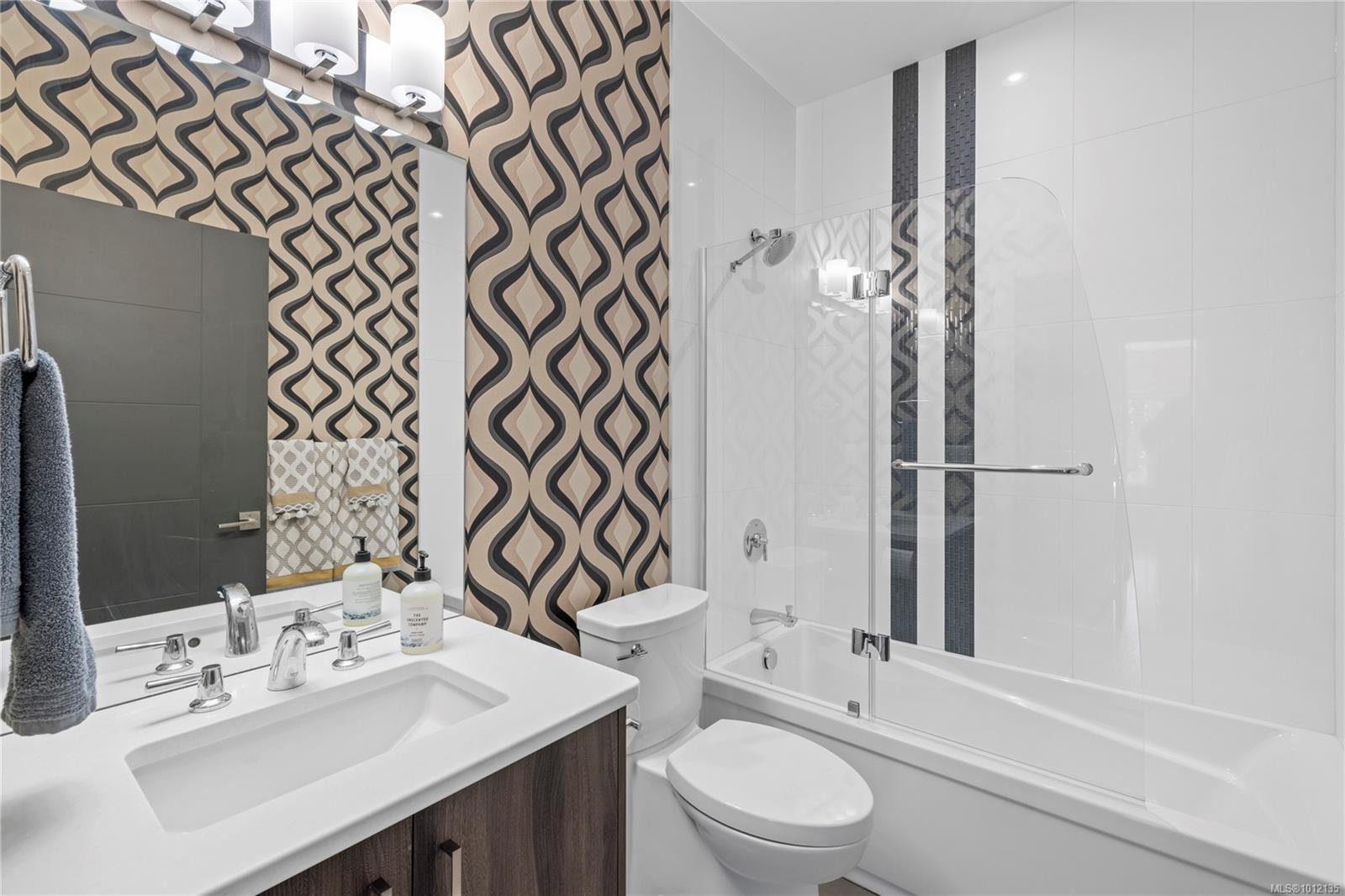 228 Crestline Terr