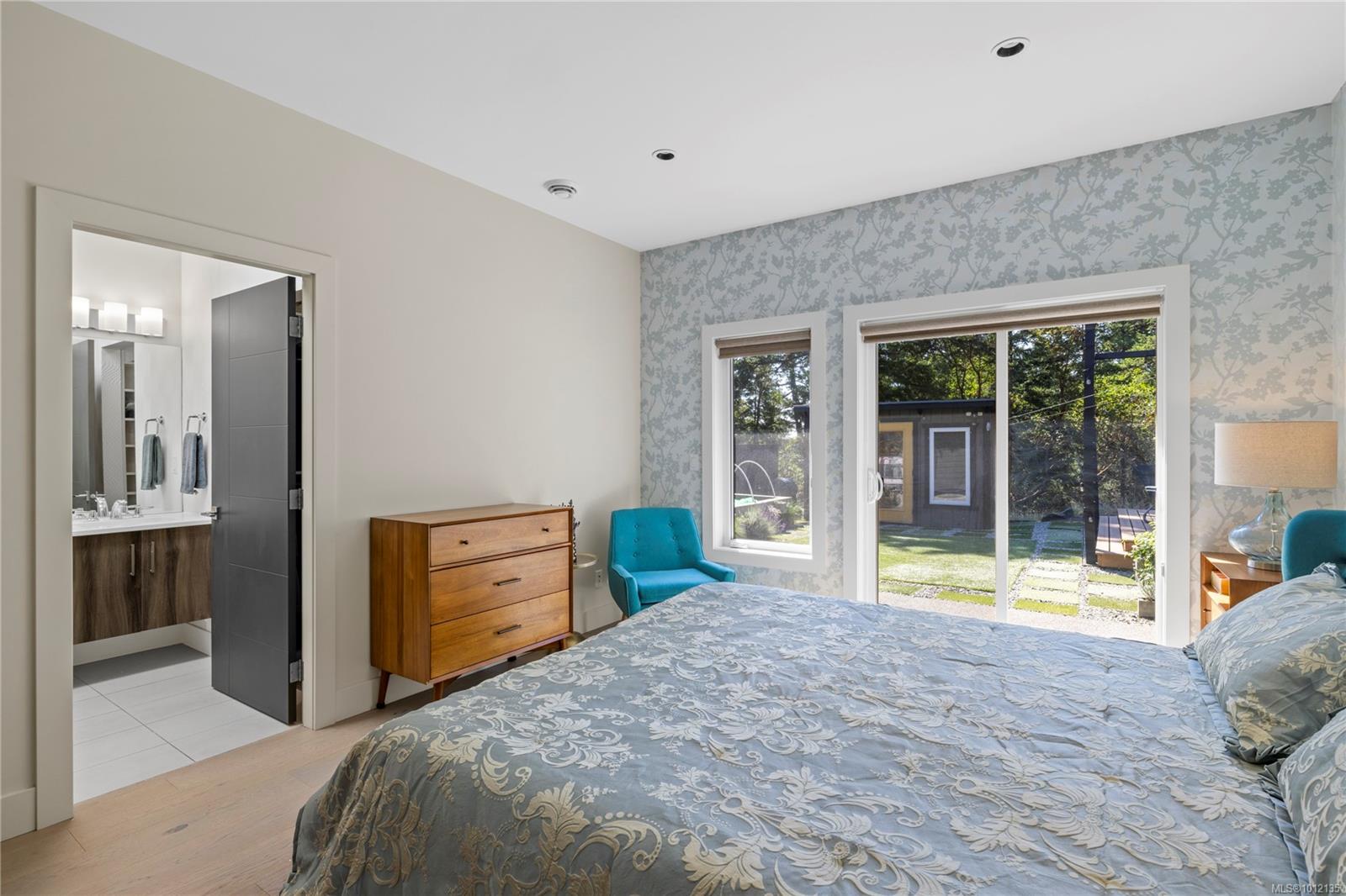 228 Crestline Terr