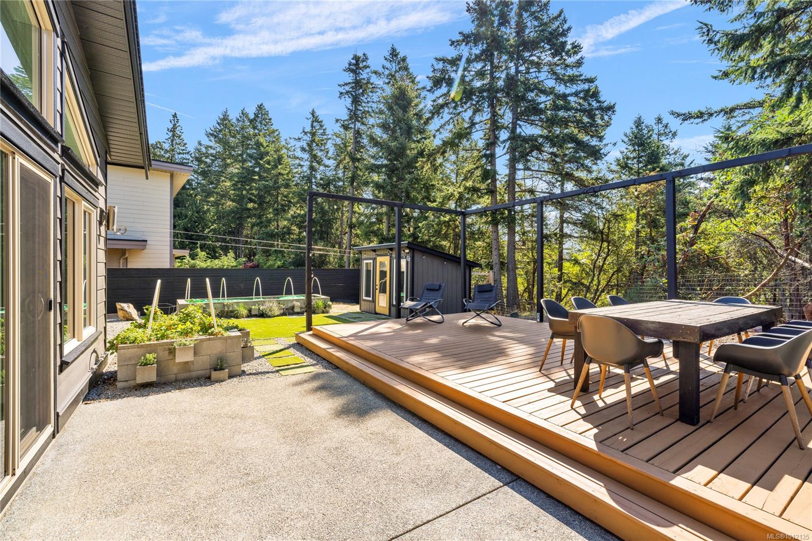 228 Crestline Terr