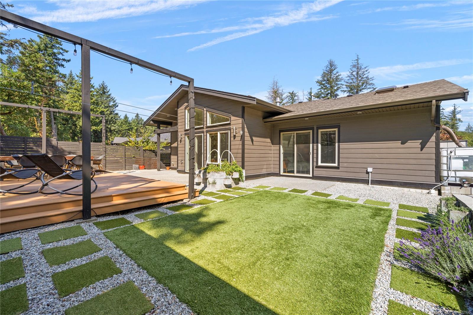 228 Crestline Terr
