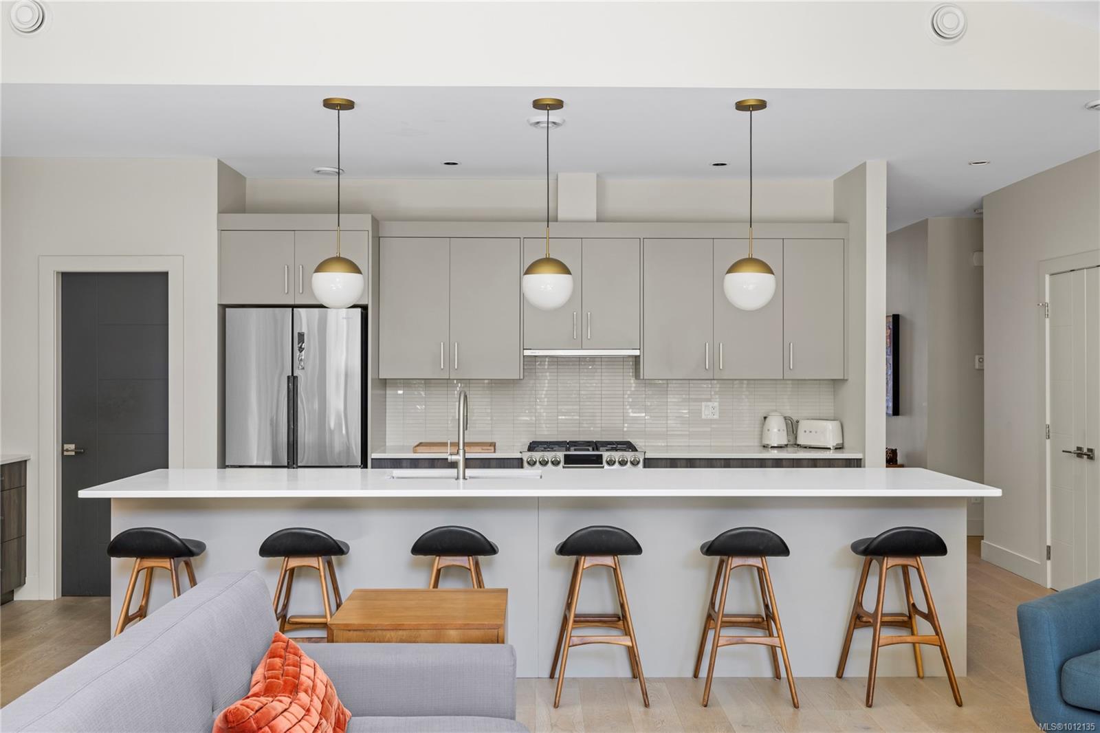 228 Crestline Terr