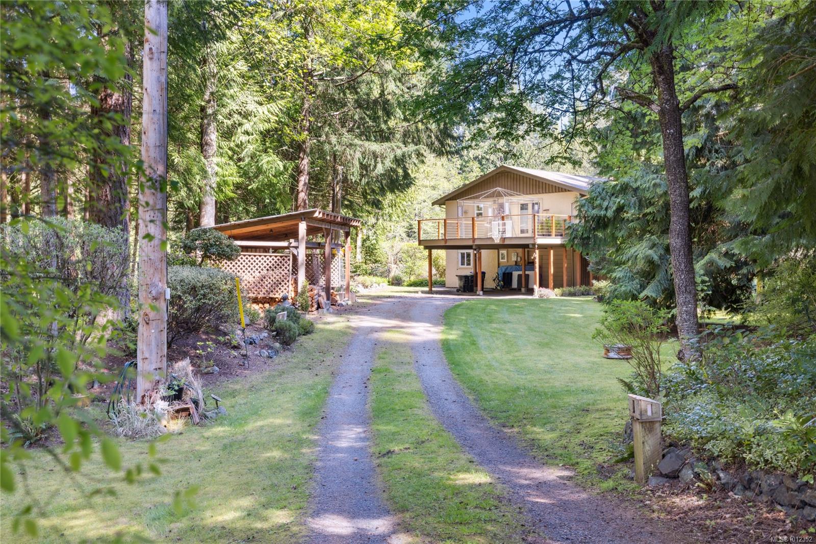 658 Martindale Rd