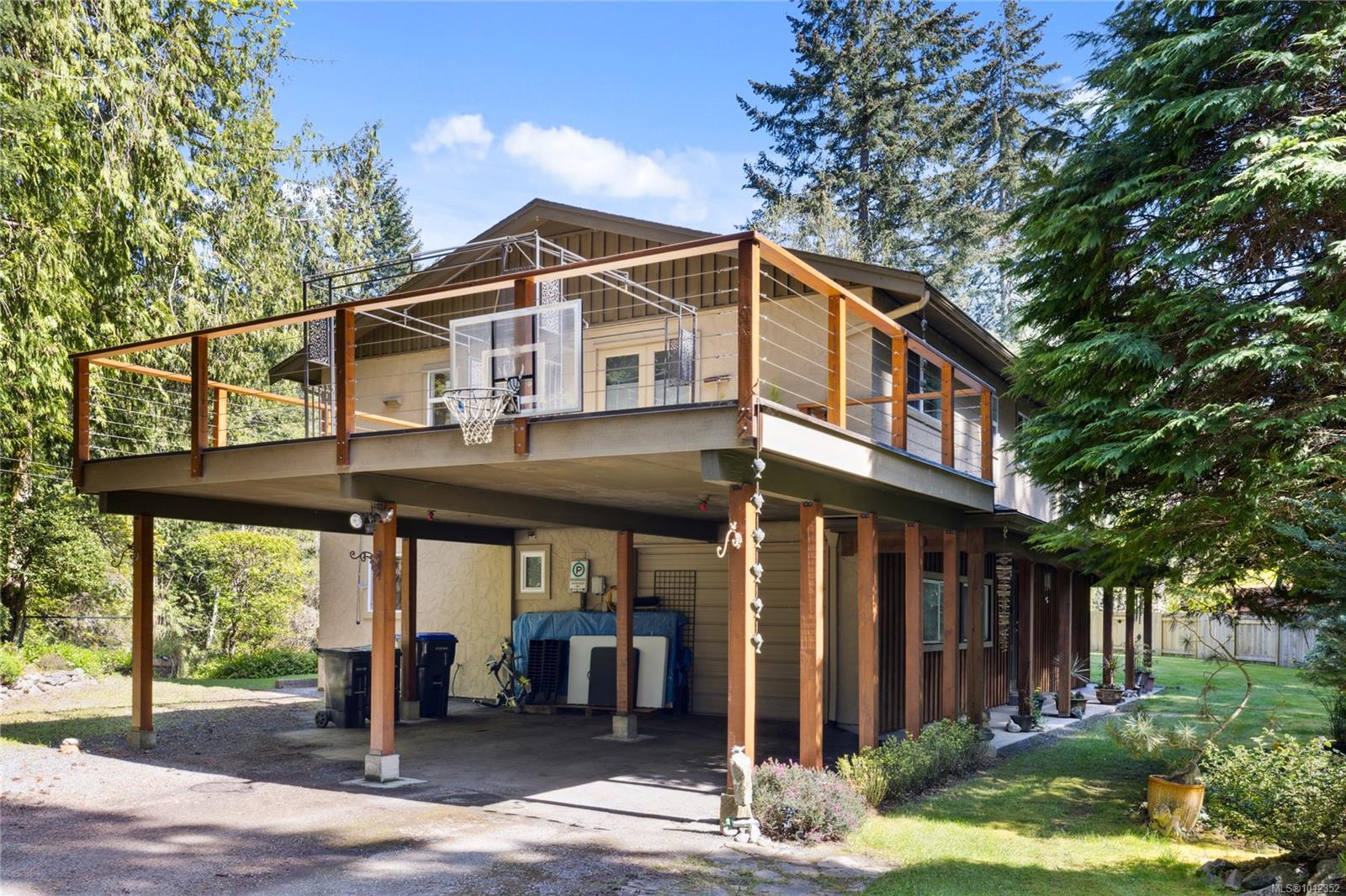 658 Martindale Rd