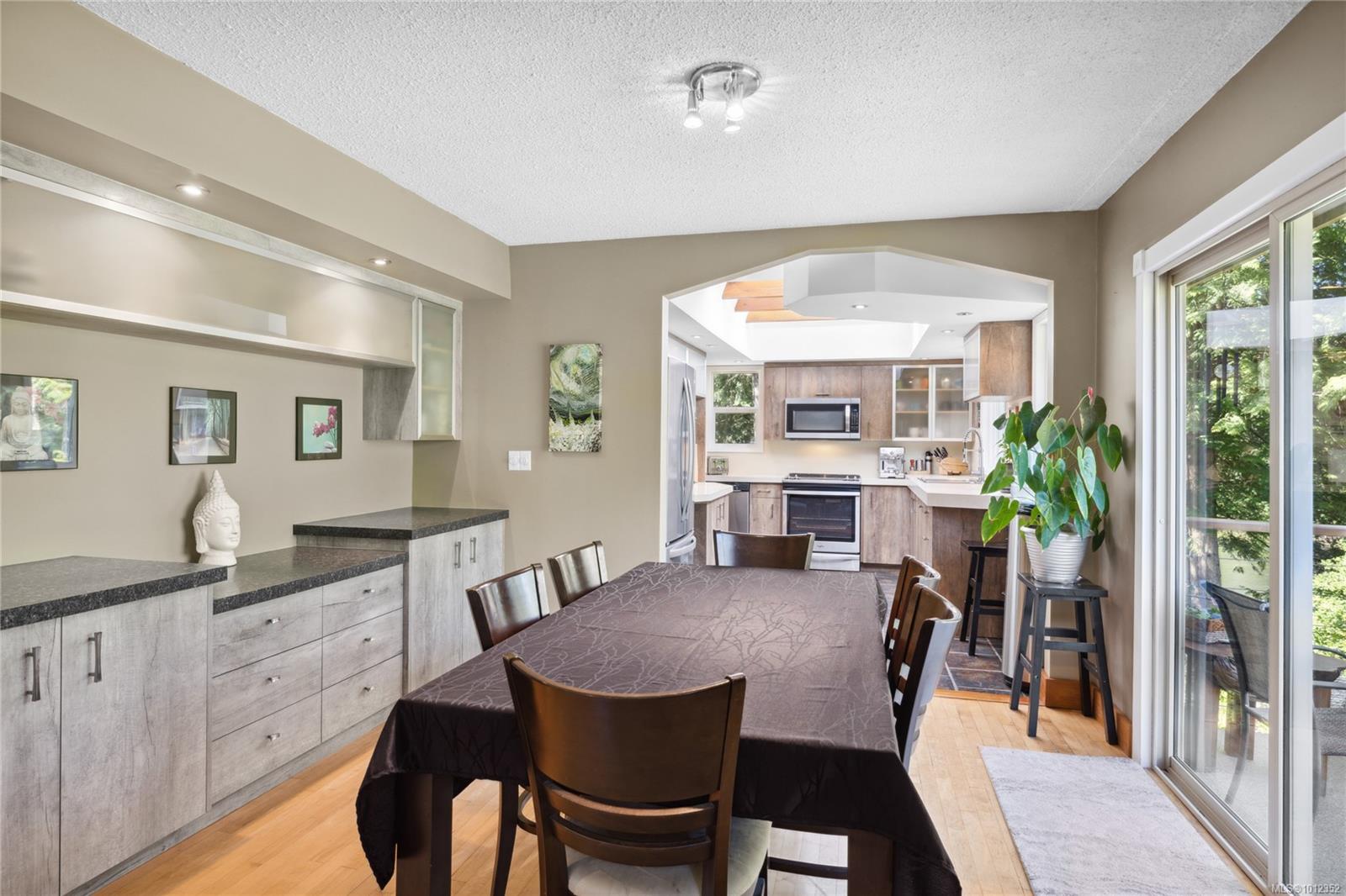 658 Martindale Rd