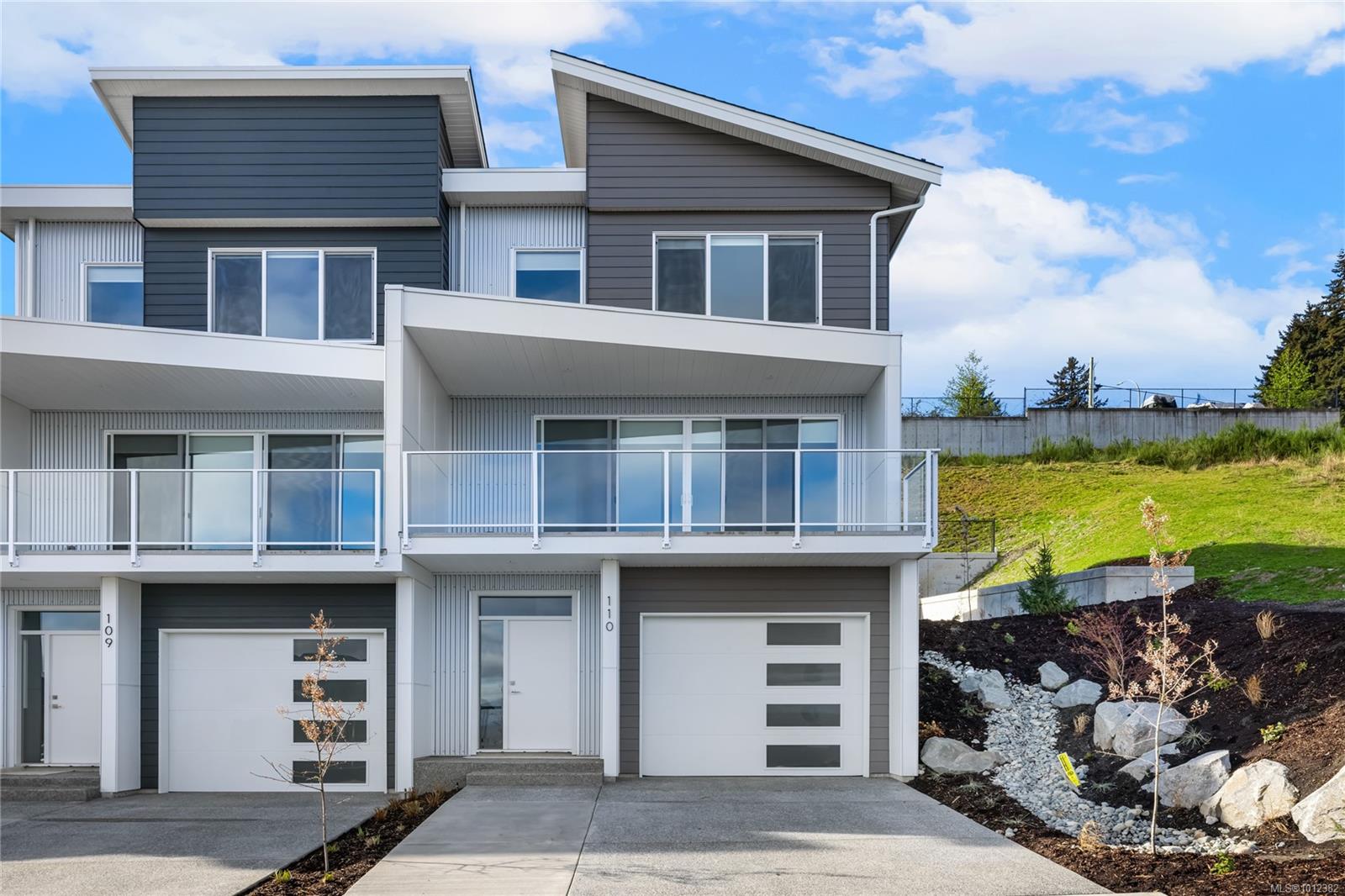 151 Royal Pacific Way # 110