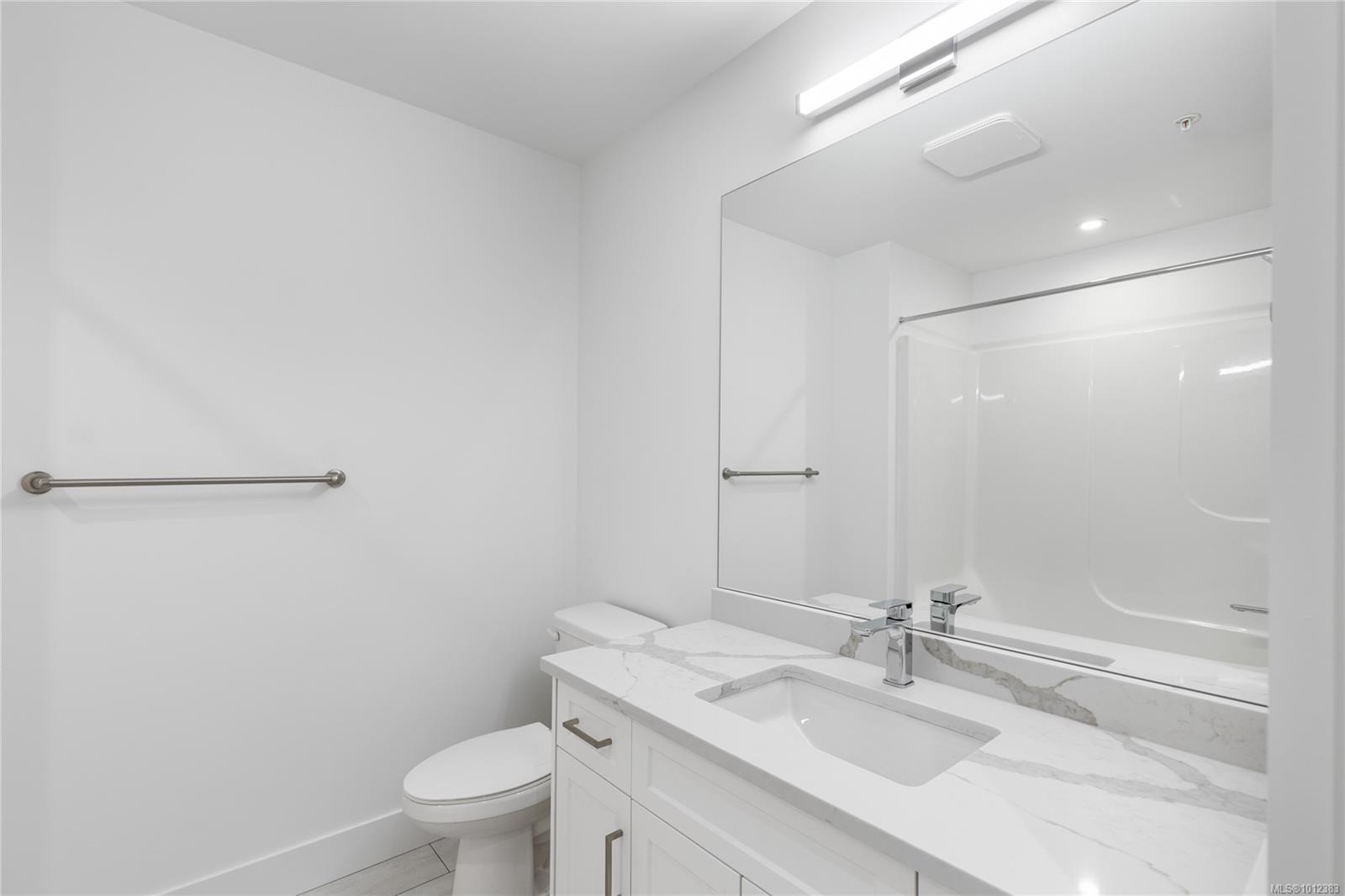 151 Royal Pacific Way # 106