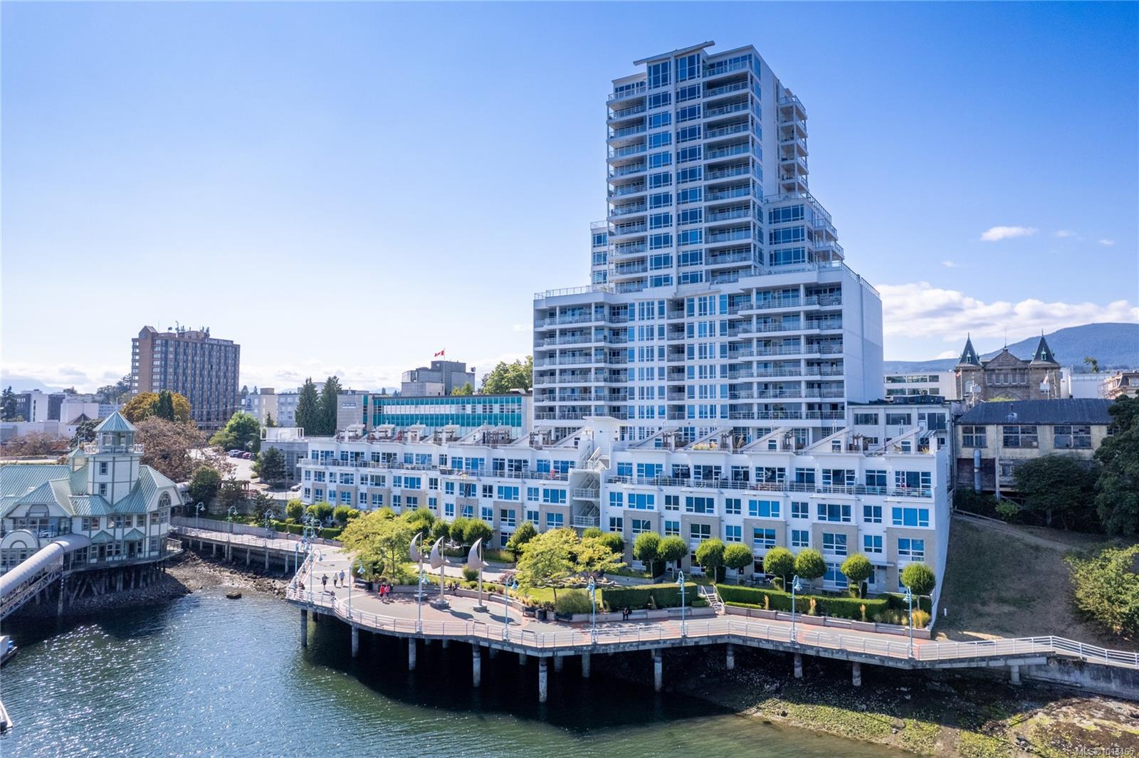 38 Front St Unit: TH25
