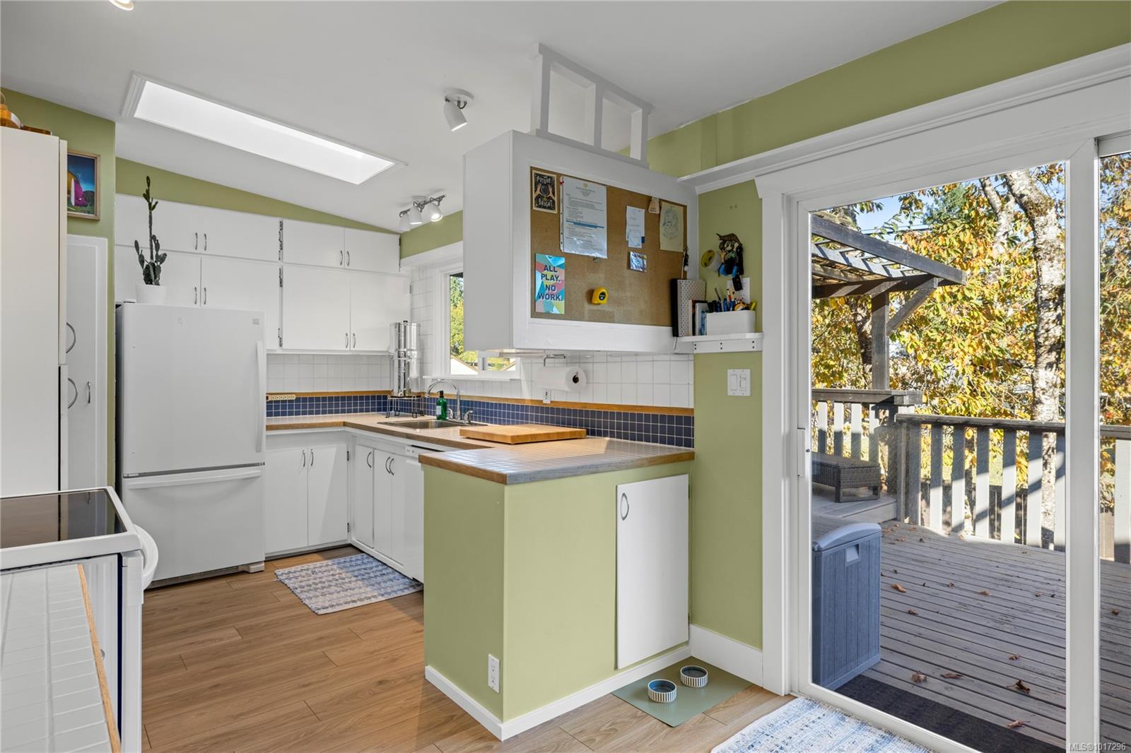 710 Connaught Ave, Nanaimo