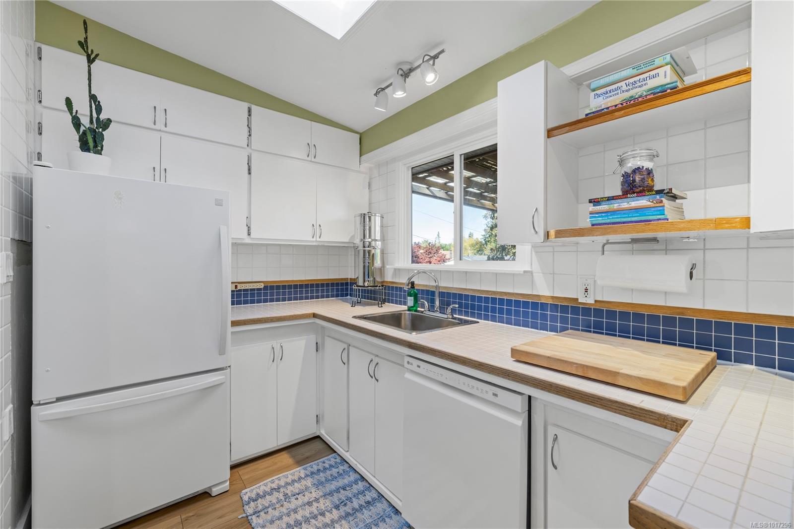 710 Connaught Ave, Nanaimo